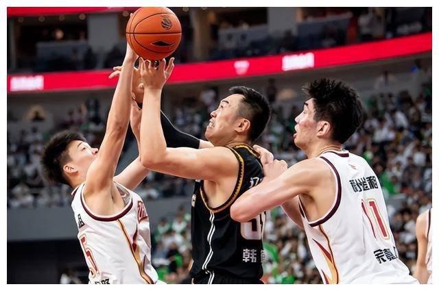 浙江男篮遭遇惨败，反思比赛中的问题