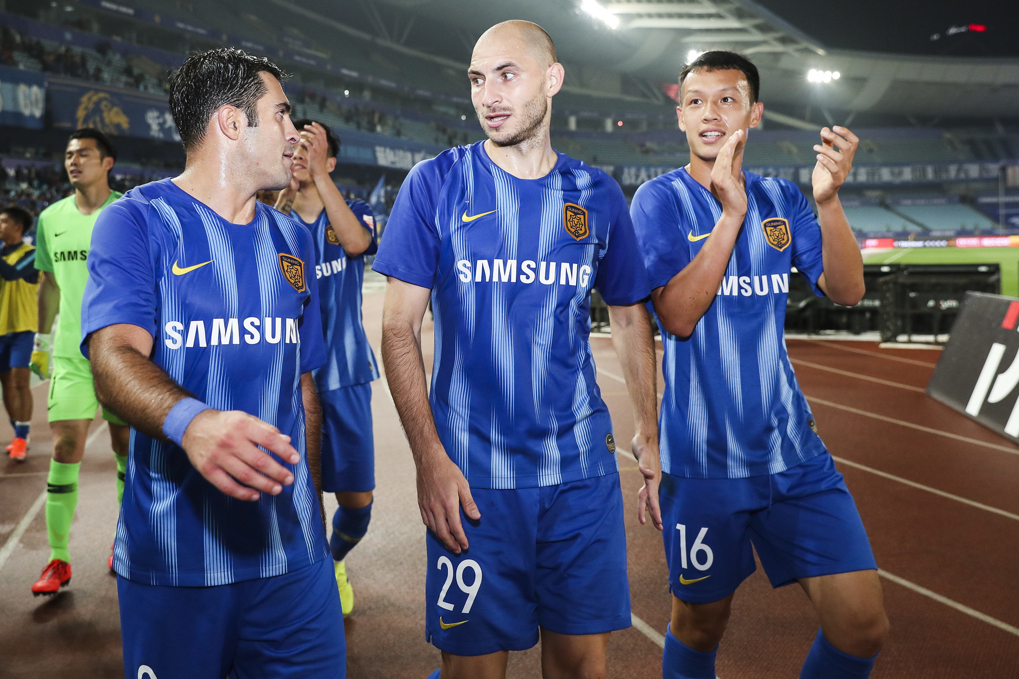 九游娱乐网站-苏宁队员风光无限，被球迷视为偶像的简单介绍