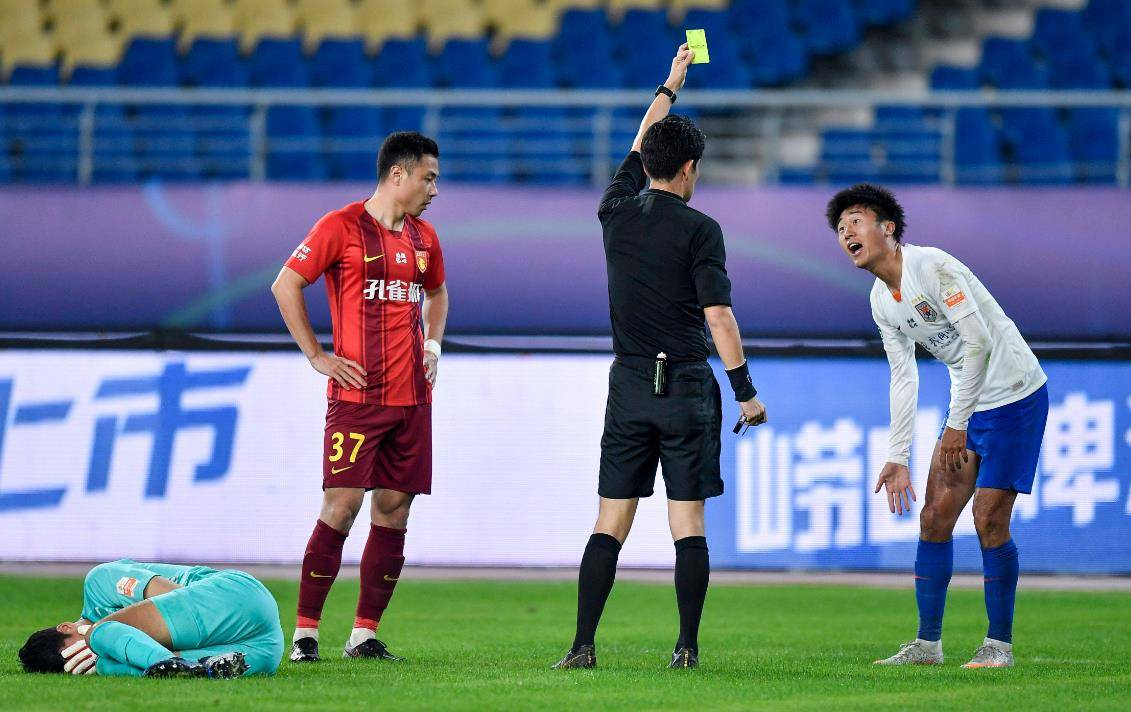 九游体育平台-鲁能遭遇惨败，亚冠淘汰赛前景堪忧