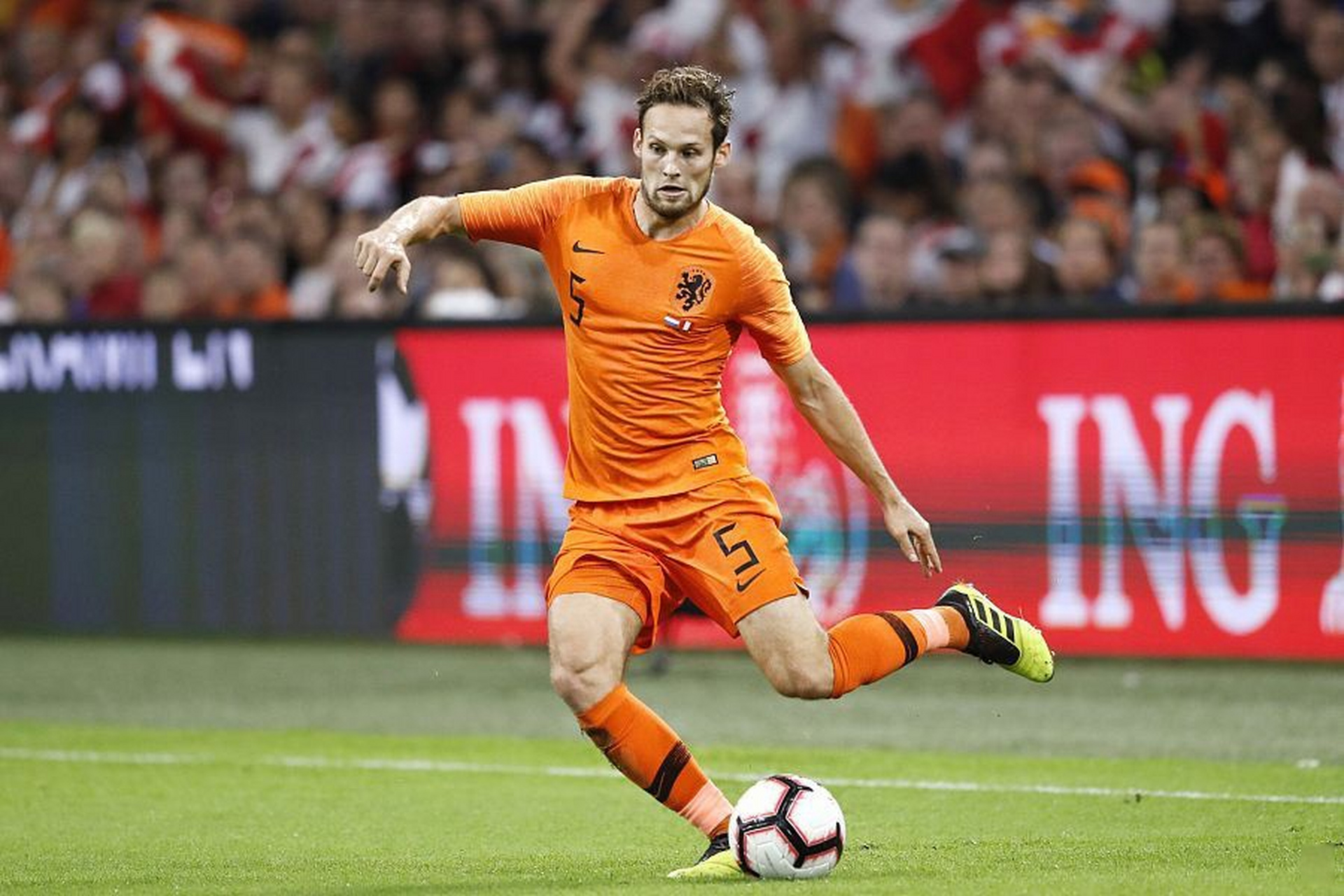 9you娱乐-包含拜仁慕尼黑逆转阿贾克斯，莱万梅开二度的词条