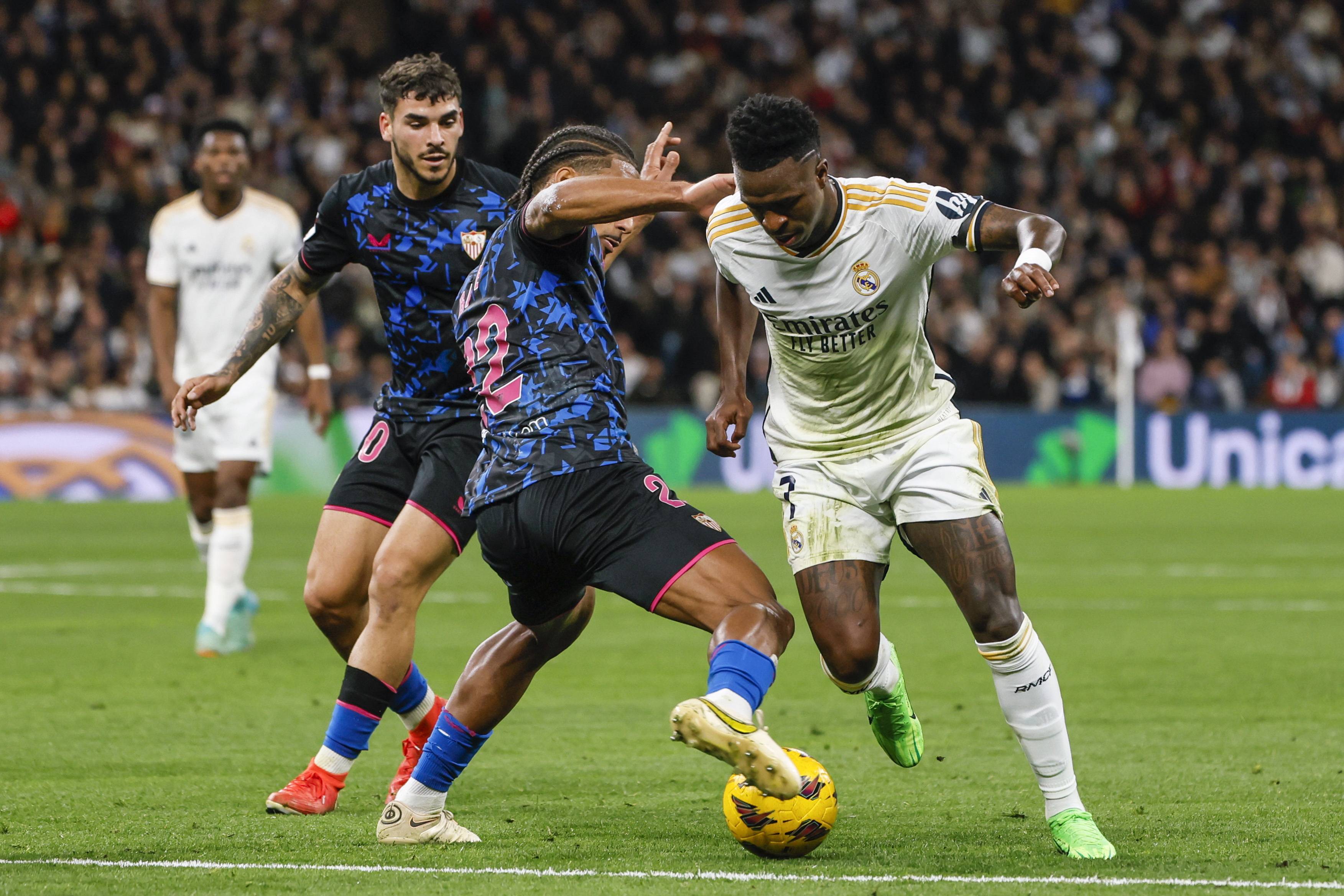 9you娱乐-塞维利亚主场大胜，继续追赶领先球队的简单介绍