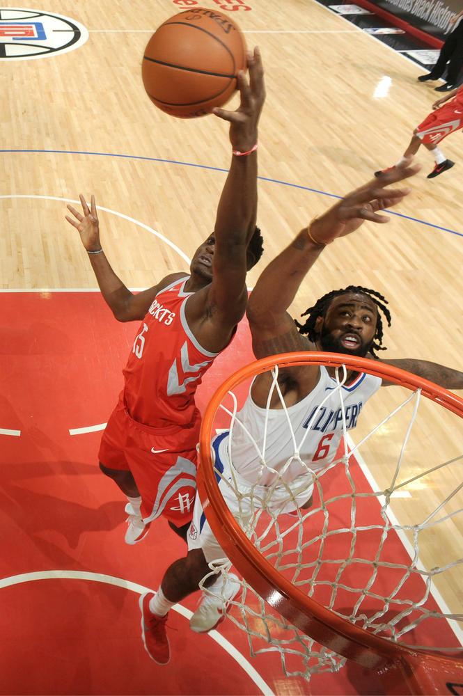 防守引领球队连胜,战术打法备受赞誉 防守引领球队连胜,战术打法备受赞誉