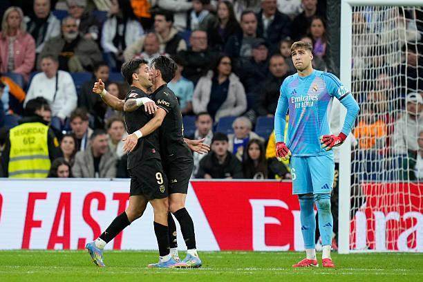 九游体育-包含瓦伦西亚中后卫受伤恐缺席多场比赛的词条