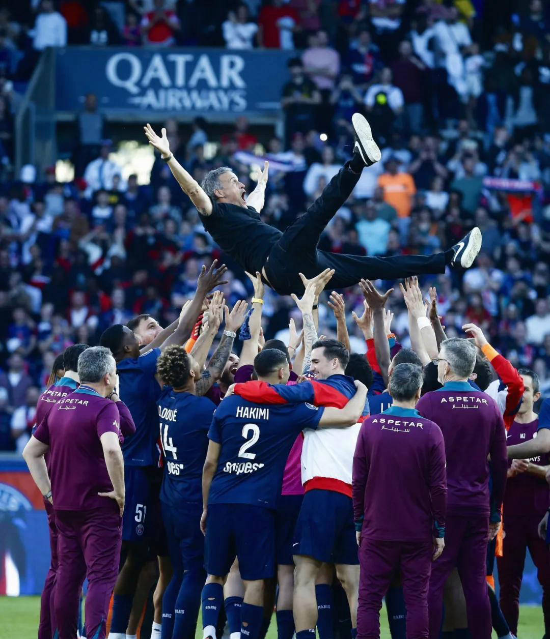 九游娱乐官方-包含巴黎圣日耳曼队发挥出色，打出精彩比赛的词条