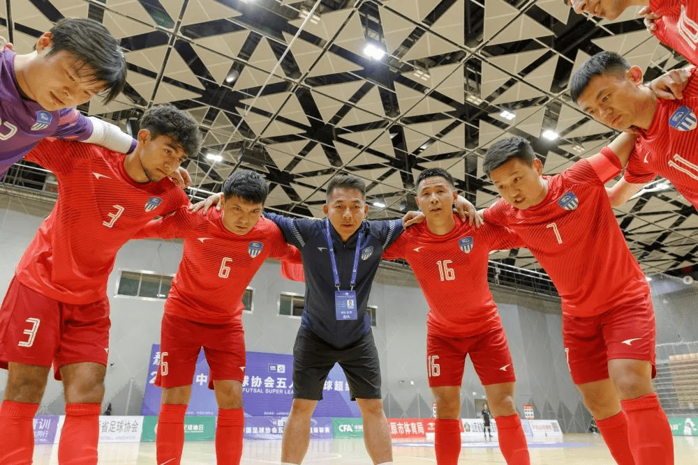 九游娱乐网页-包含国内足球联赛精彩纷呈，球员技术传控让人惊叹的词条