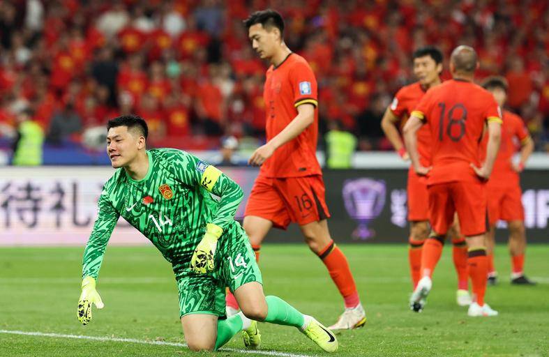 包含国内足球联赛精彩纷呈,球员技术传控让人惊叹的词条 包含国内足球联赛精彩纷呈,球员技术传控让人惊叹的词条