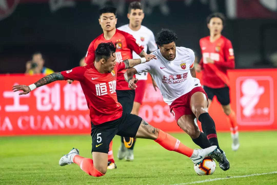 九游app下载-关于恒大战术调整灵活，助球队获胜的信息