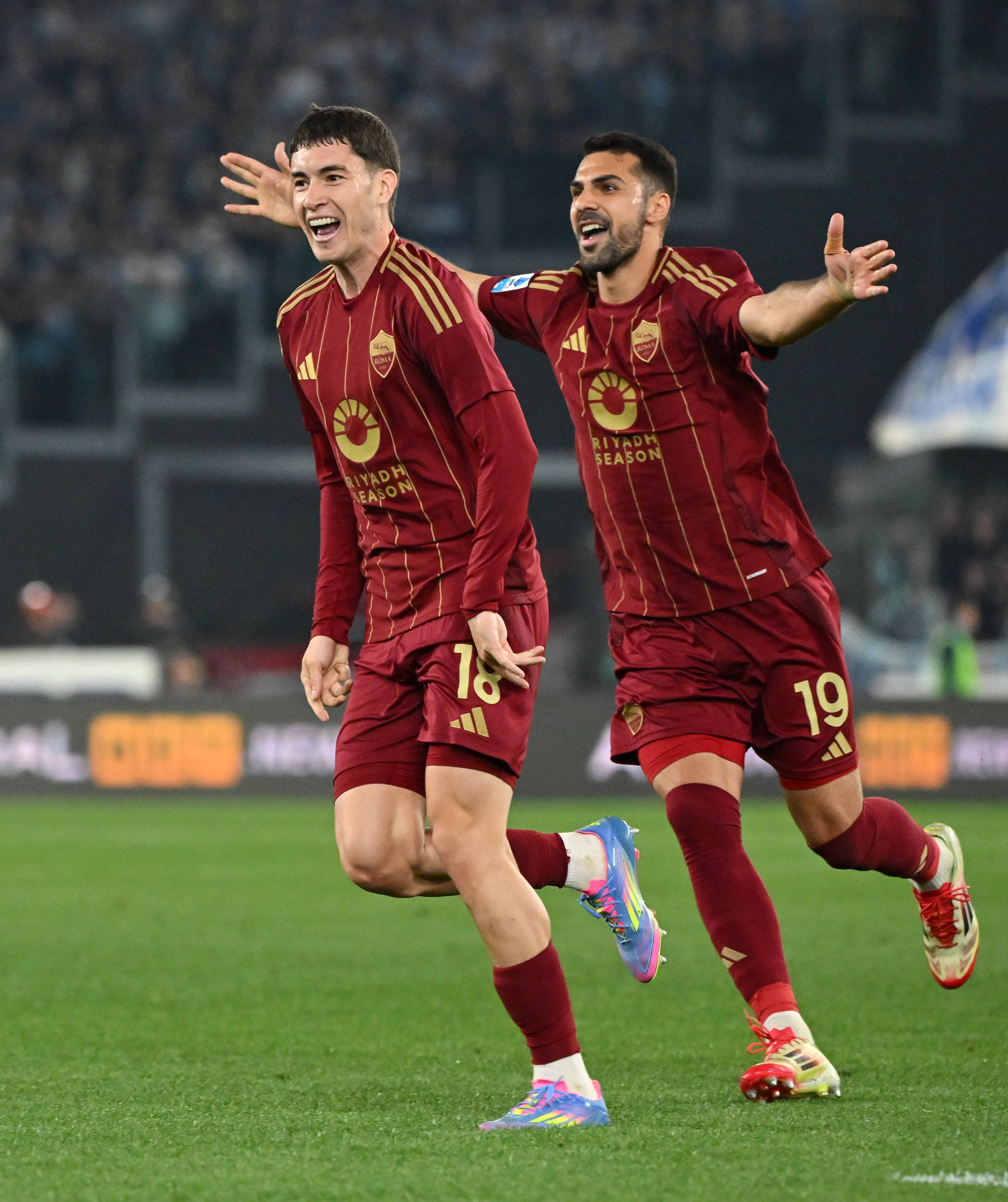 罗马球迷对比赛结果感到满意 罗马球迷对比赛结果感到满意