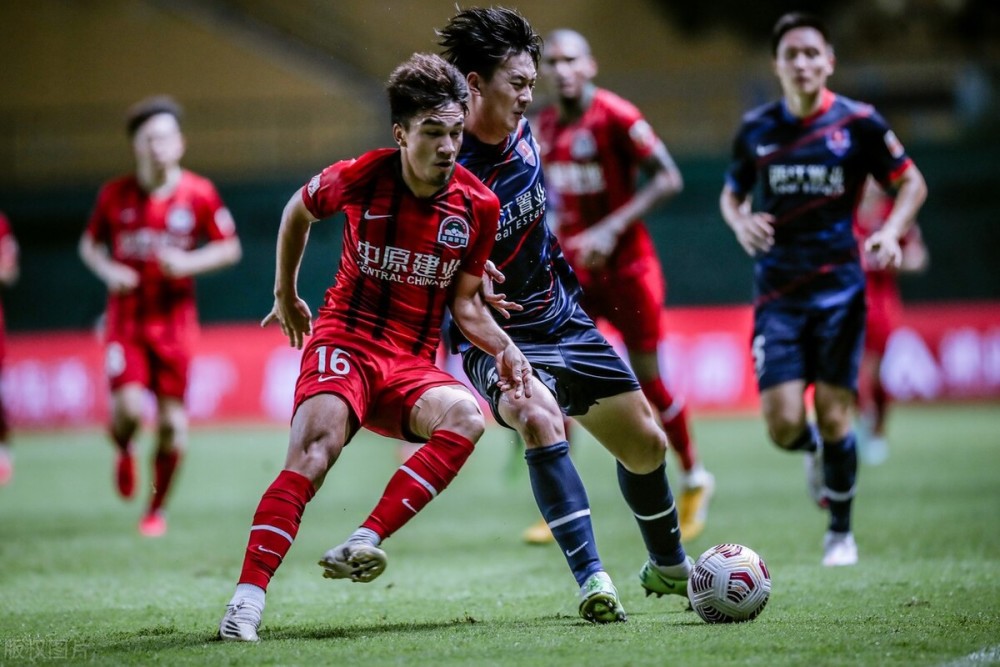 优秀球员突破封防为球队取得领先的简单介绍