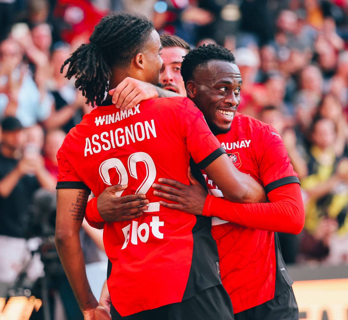 关于巴黎圣日耳曼主场战胜雷恩斩获法甲四连胜的信息