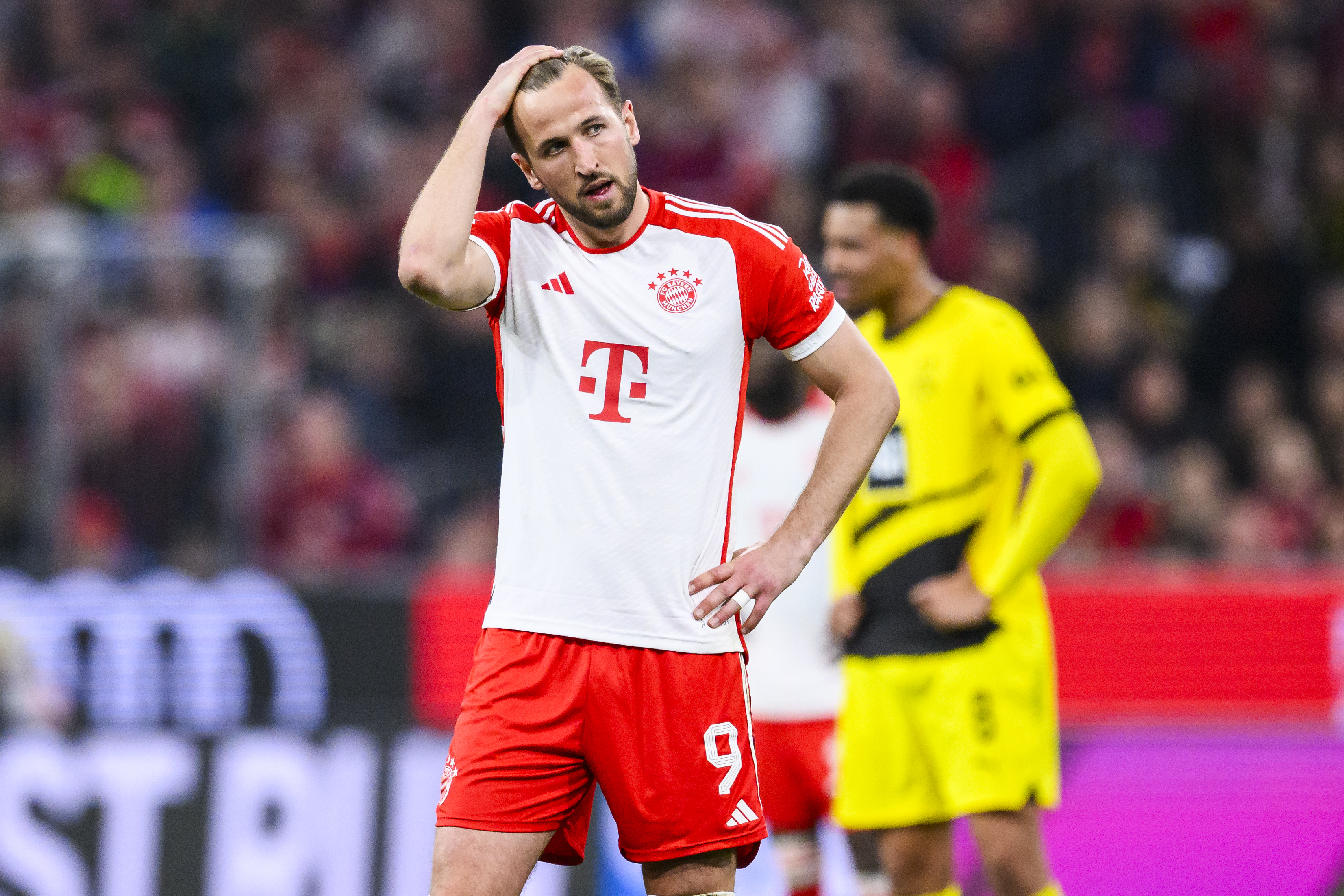 包含拜仁慕尼黑中场表现抢眼成为比赛焦点的词条