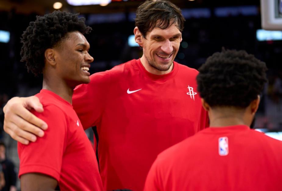 九游APP-火箭队再次惨败，遭遇三连败的简单介绍