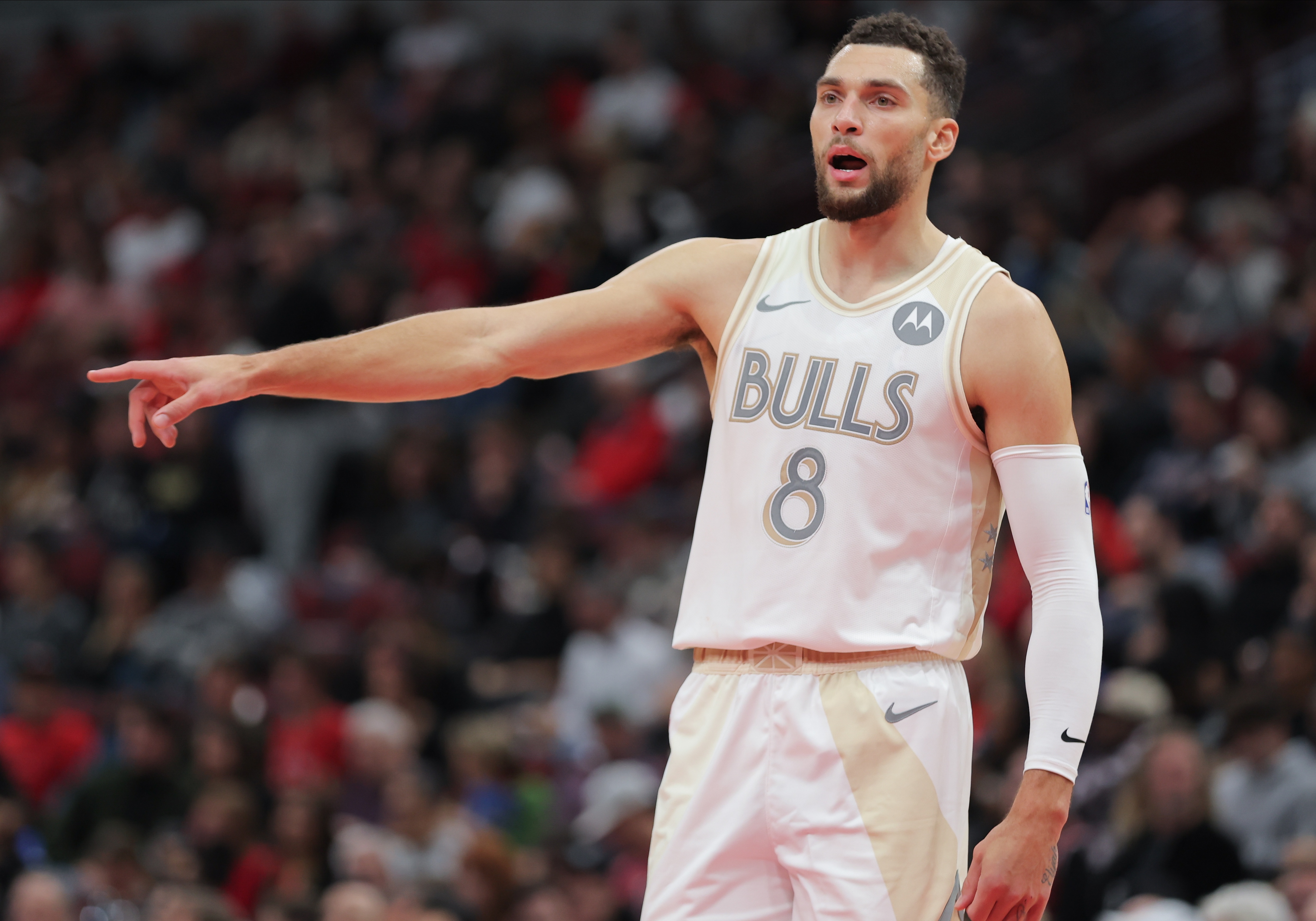 裁判判罚惹争议公牛胜掘金惊险的简单介绍 裁判判罚惹争议公牛胜掘金惊险的简单介绍