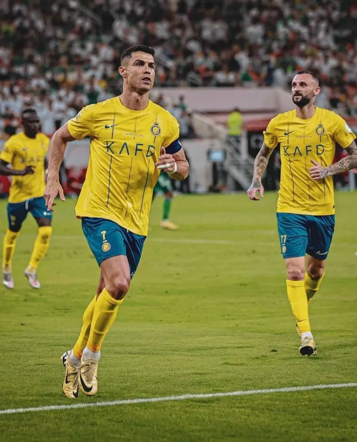 C罗上演帽子戏法助球队碾压对手的简单介绍 C罗上演帽子戏法助球队碾压对手的简单介绍