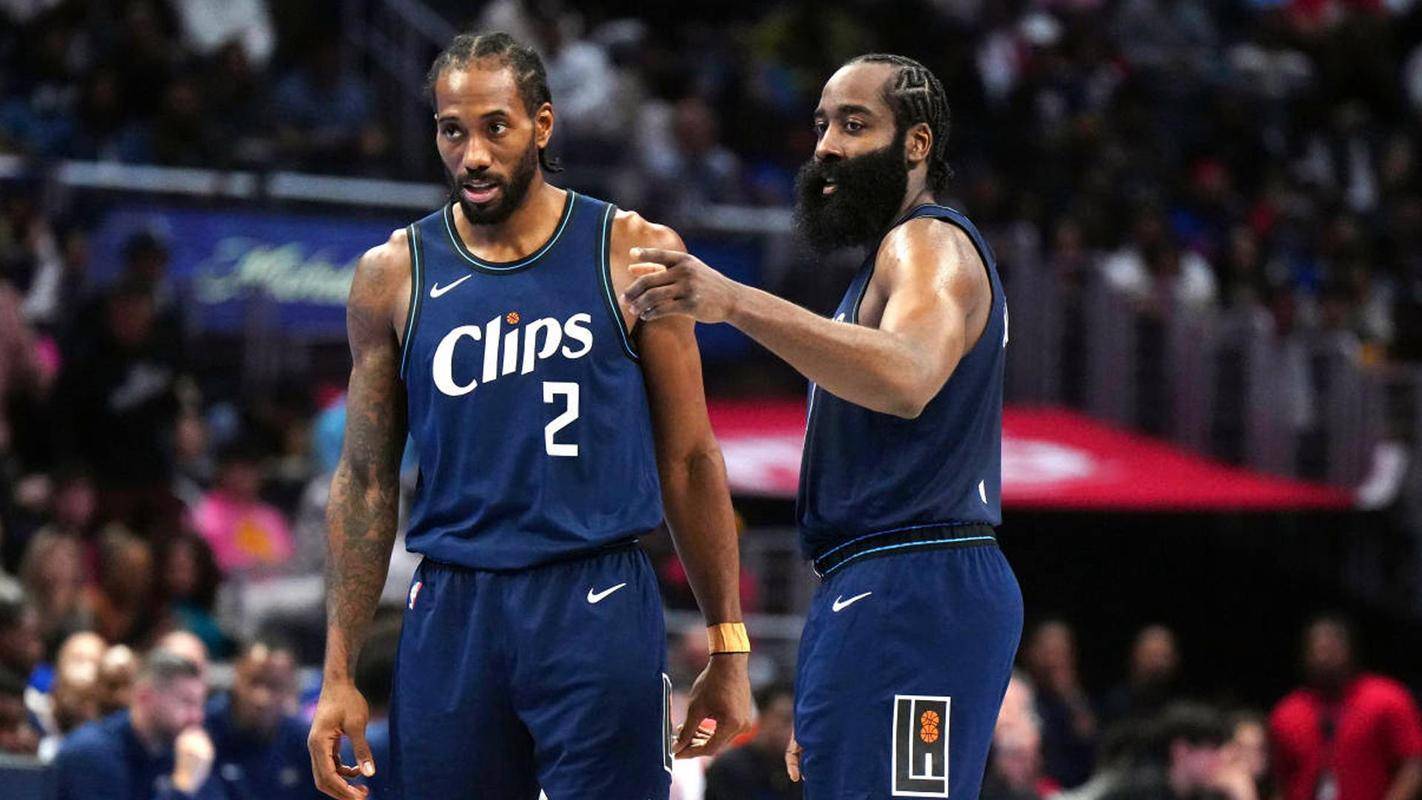 九游娱乐网页-热火鏖战步行者，伦纳德三分雨点燃全场的简单介绍