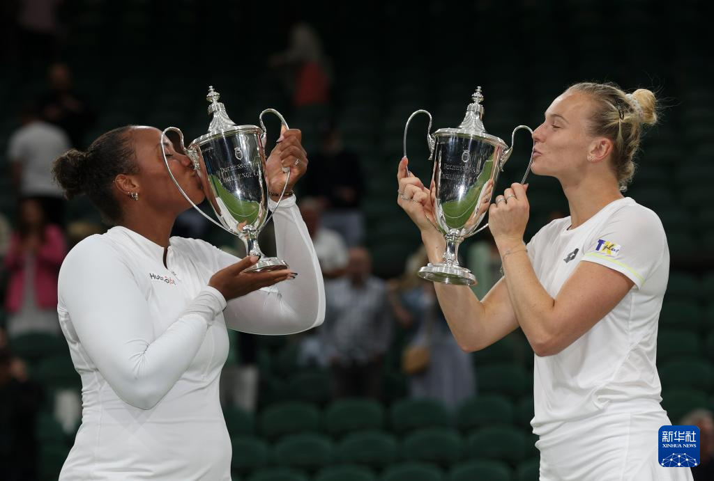 九游娱乐首页-温网碾压拉沃尔杯，西西帕斯高光表现
