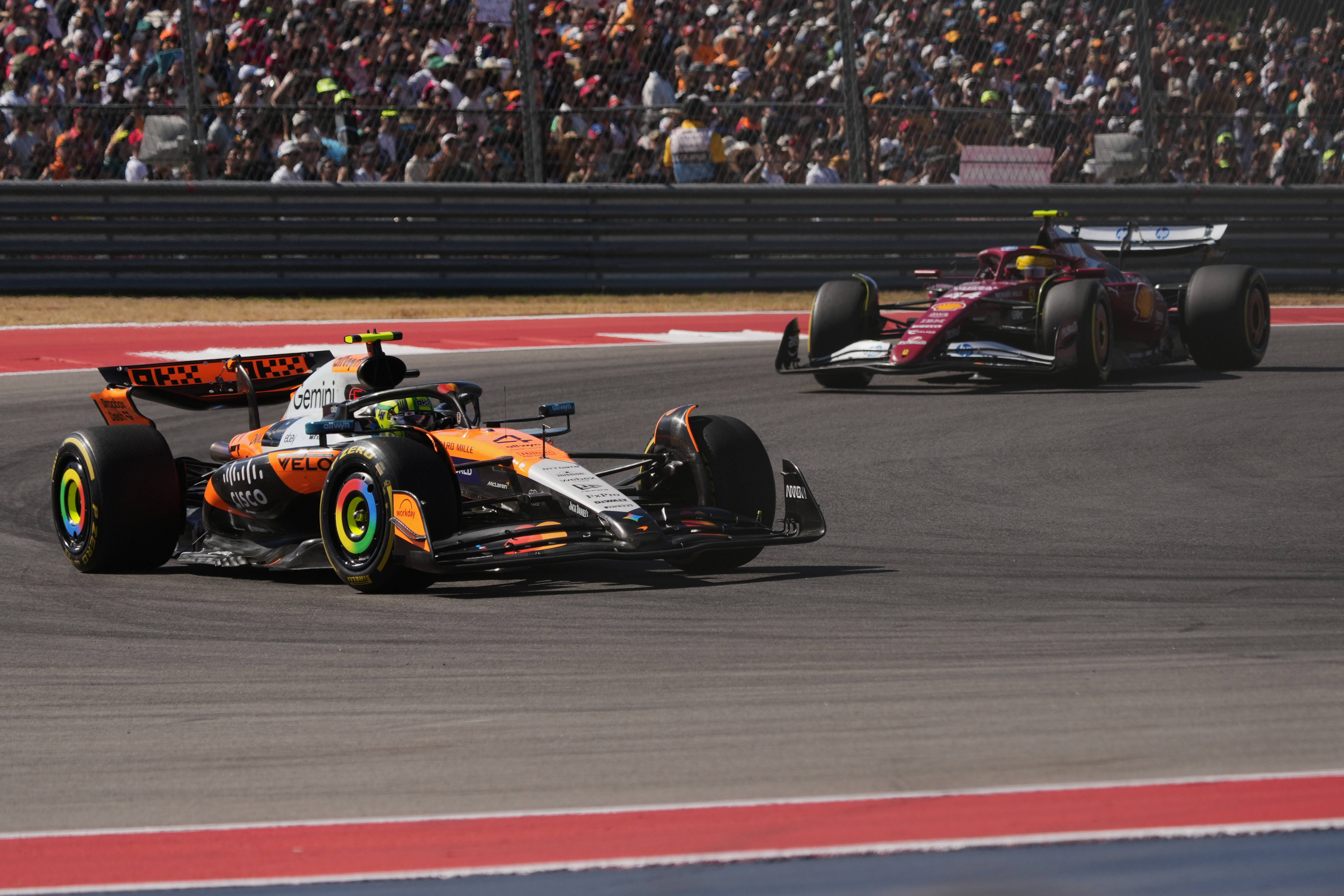 法拉利横扫迈凯伦，维斯塔潘点燃赛场