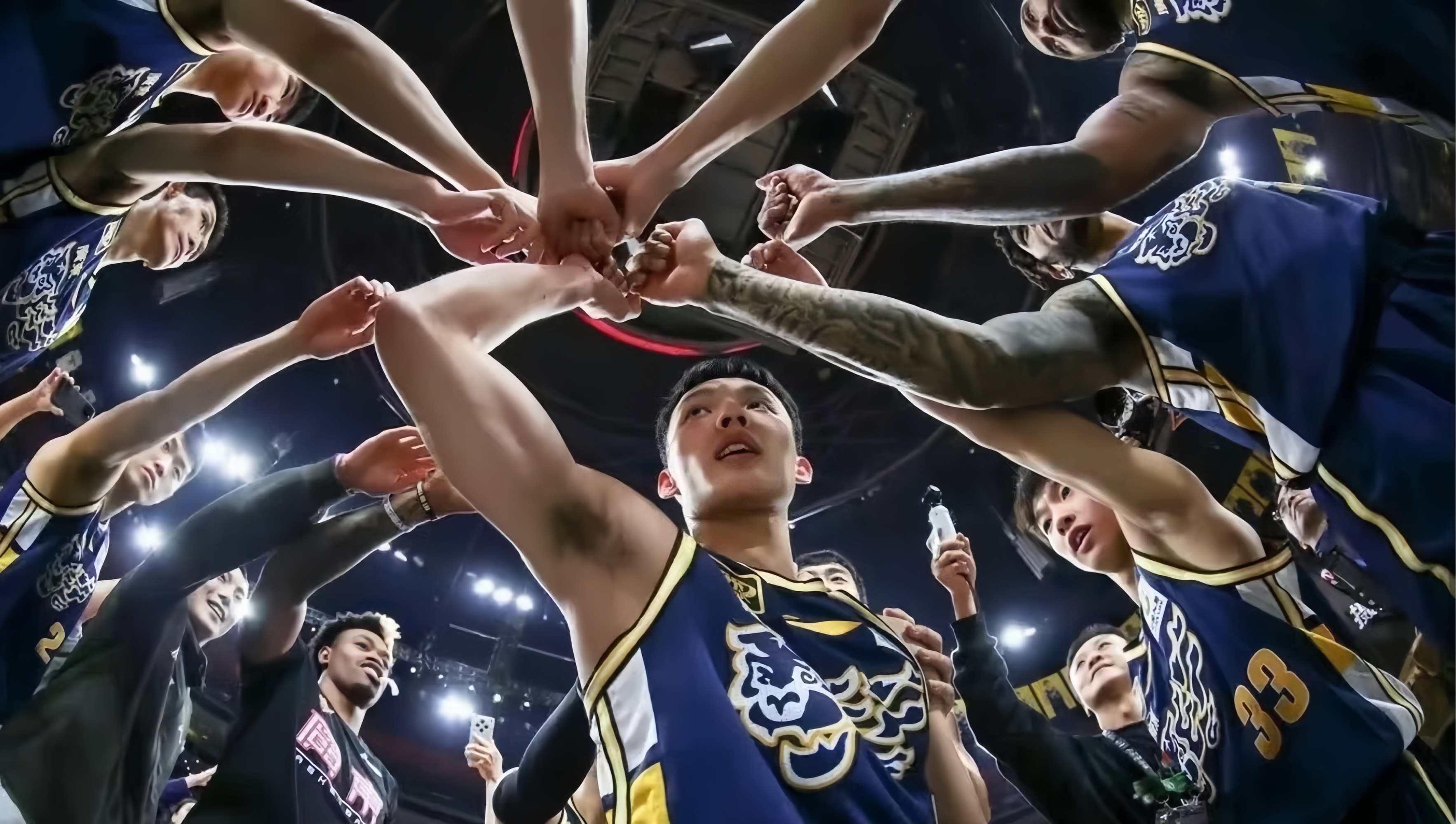 九游体育APP下载-街头篮球锦标赛引发热潮，精彩对抗轮番上演