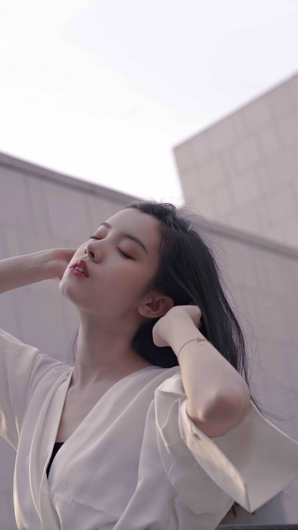 九游官网-铁血绞杀与黄绿风暴，欧冠淘汰赛的战术博弈与文明对话